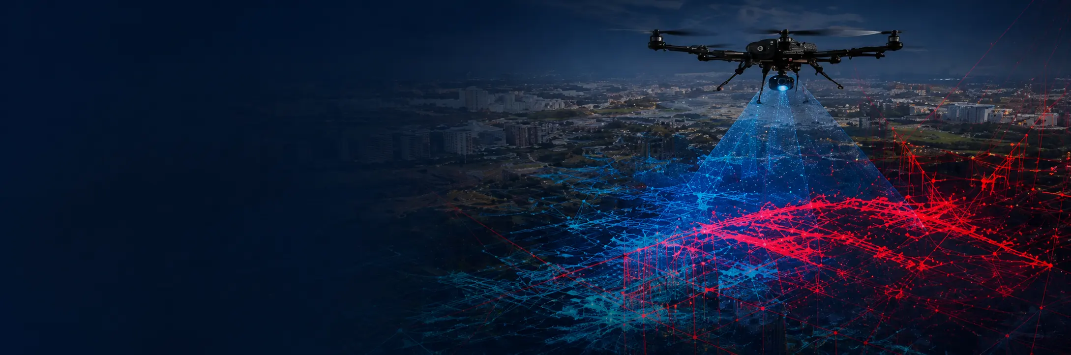 Drone realizando mapeamento geotecnológico sobre cidade com malha digital